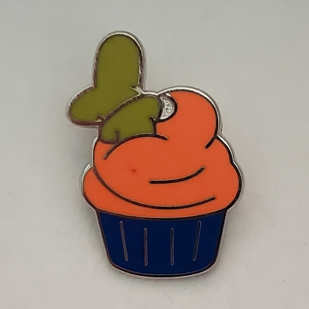 Disney Pin Trading HK Disneyland Goofy Character Cupcake Collection Pin